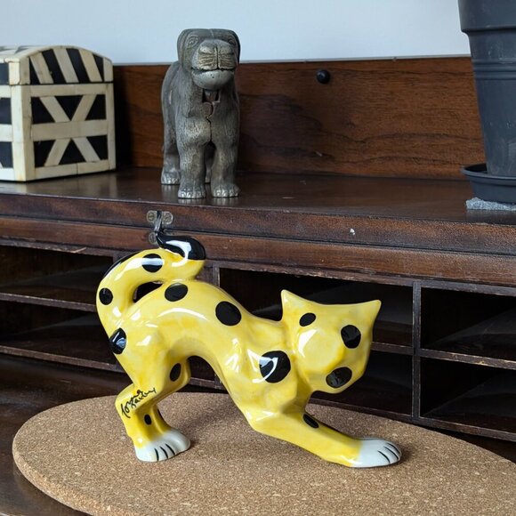 Lorna Bailey Signed Spotted Yellow Cat Standing - Picture 3 of 5